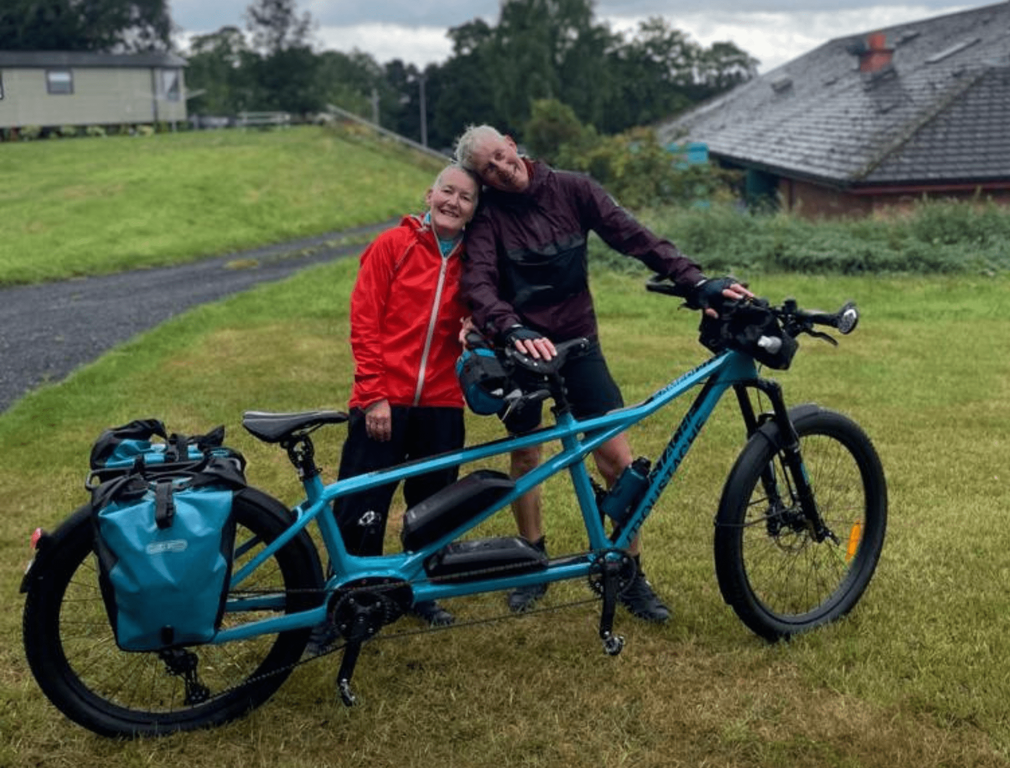 Terri and Linda with e-tandem 'Lill-e'